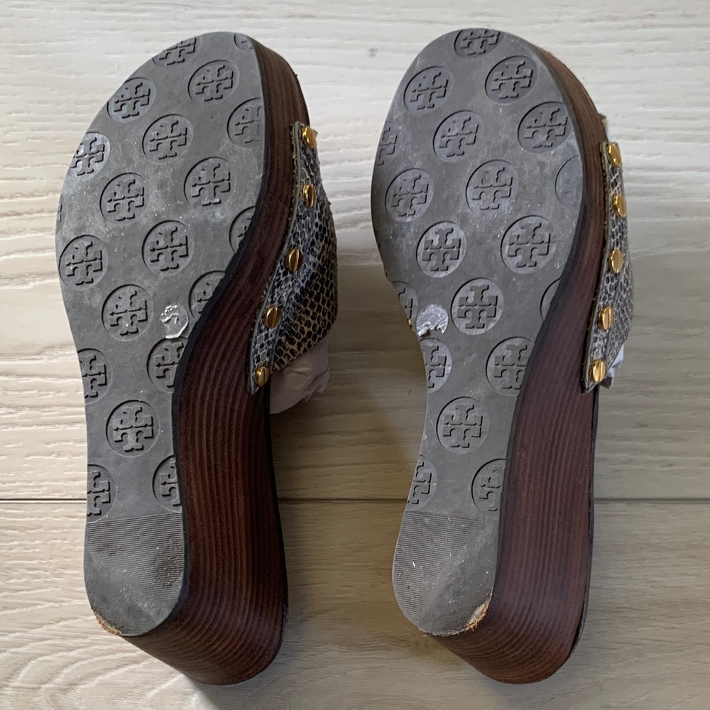 Tory Burch Textured Cream and Brown Mules - Picture 3 of 4
